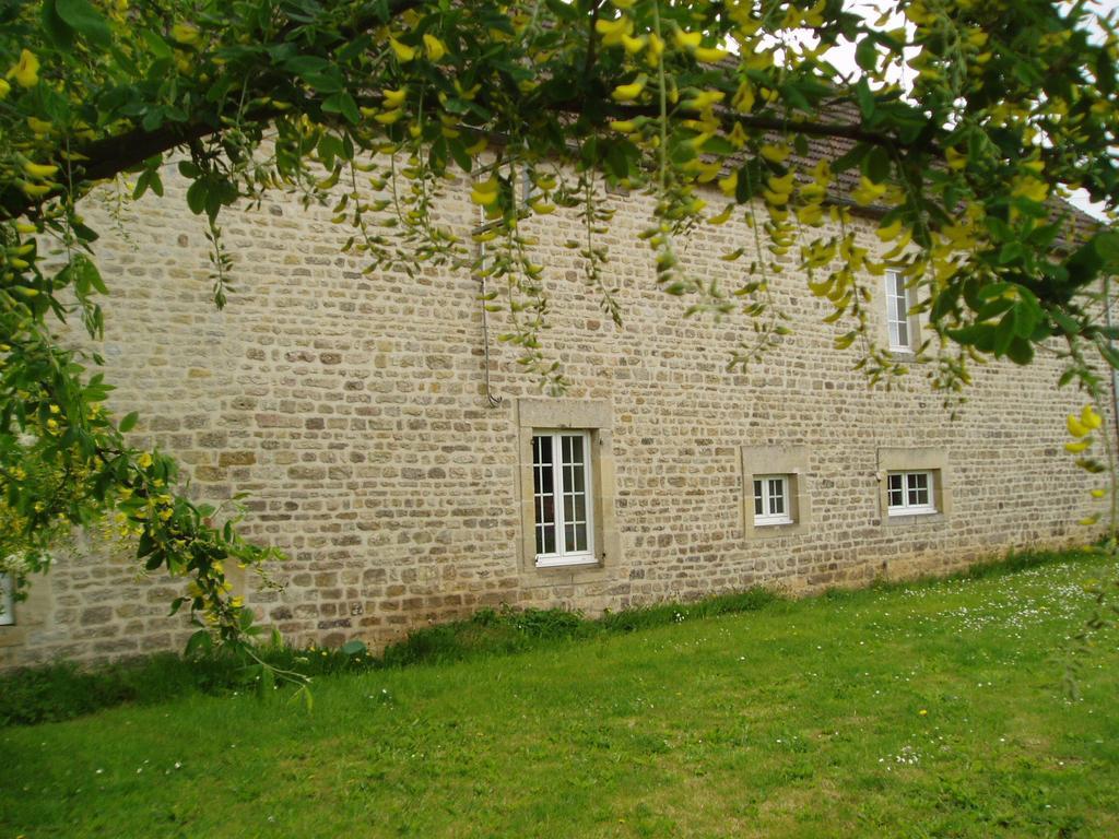 Chambre D'Hote La Maison Du Mesnil Saint-Hilaire-Petitville Exterior photo